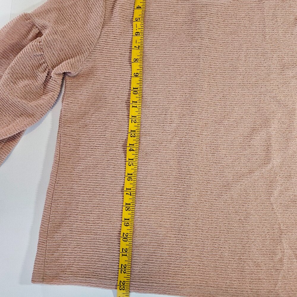 H&M Pink Puff Sleeve, Blouse, Relaxed Fit with textured fabric. Size M - Picture 6 of 8